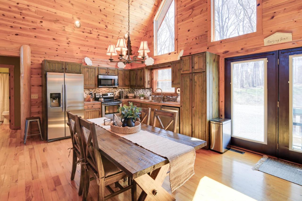 Sparta Cabin Stay With Gas Grill And Mountain Views! Exterior photo
