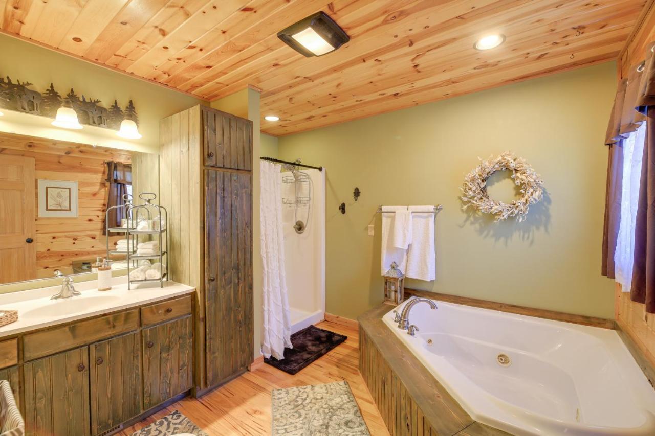 Sparta Cabin Stay With Gas Grill And Mountain Views! Exterior photo