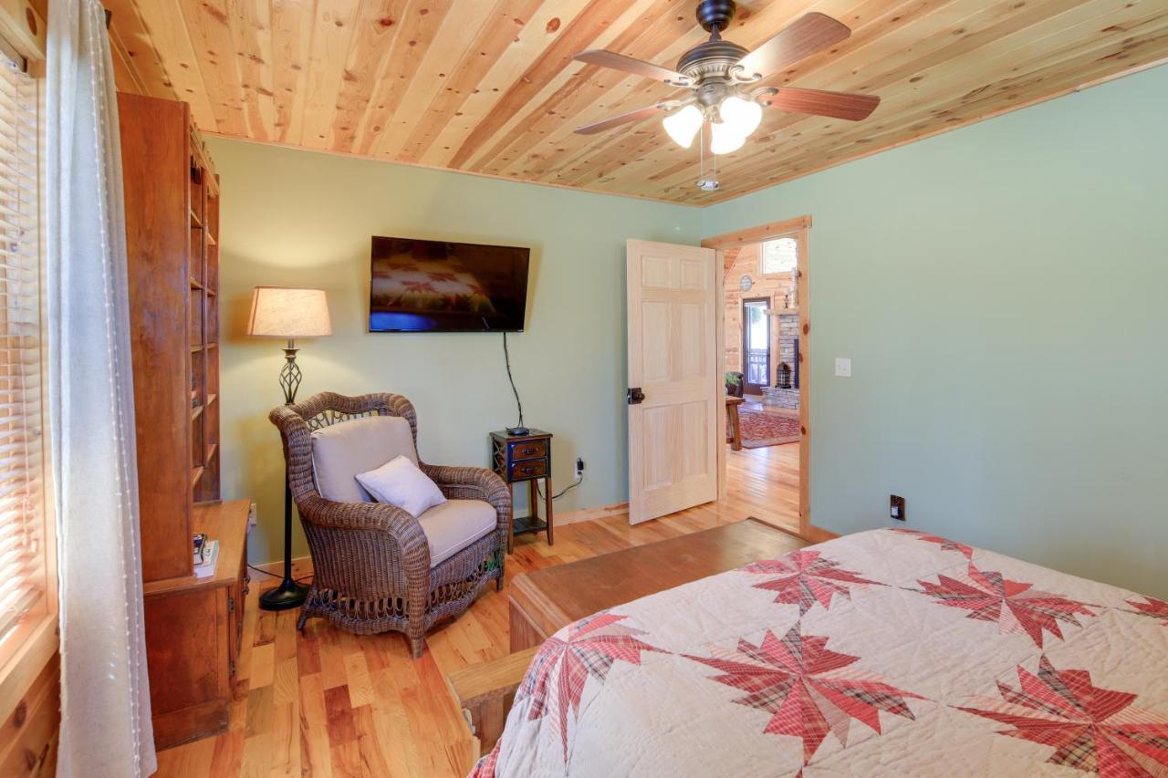 Sparta Cabin Stay With Gas Grill And Mountain Views! Exterior photo